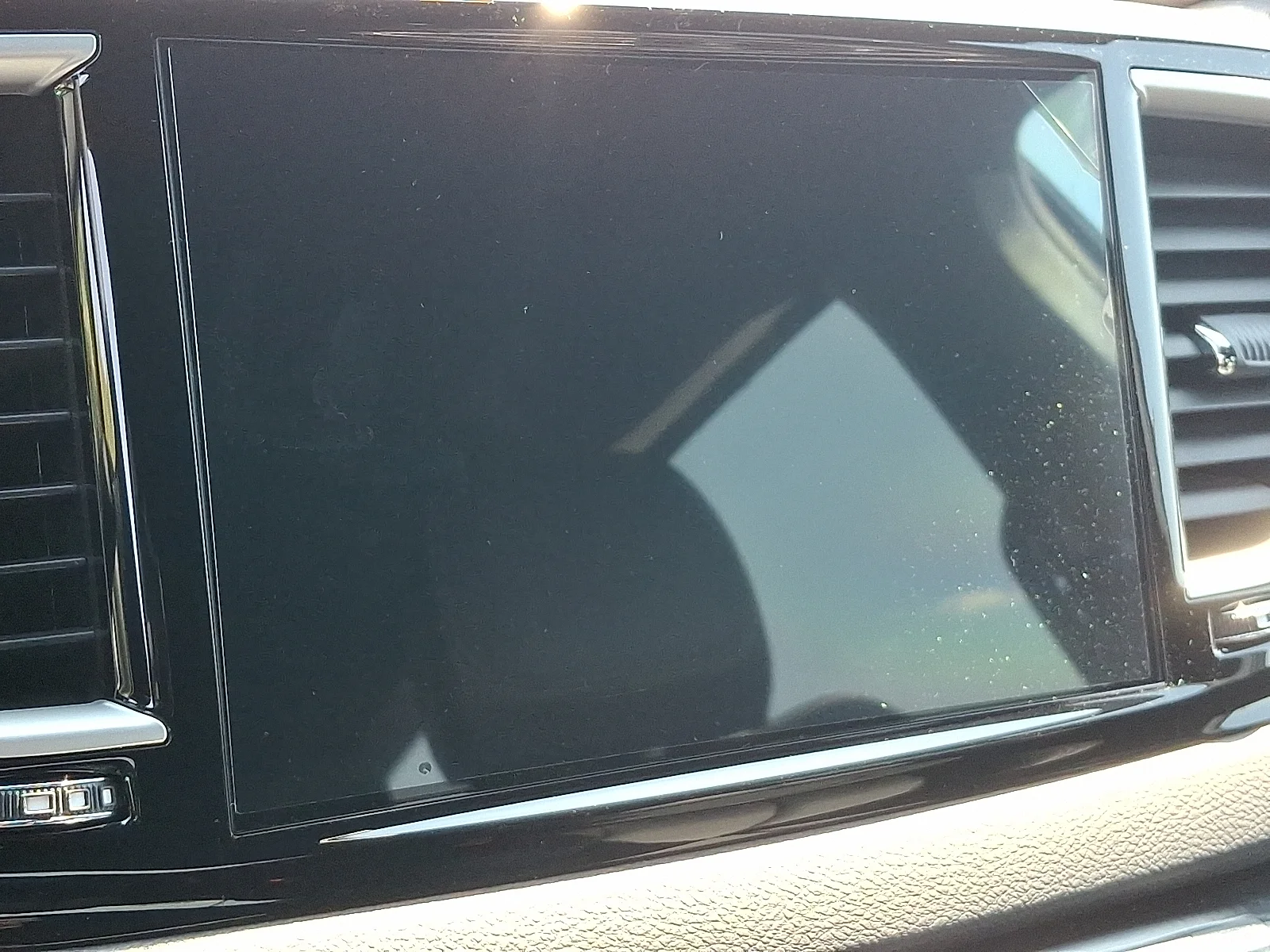 2026 Chrysler Voyager LX - Photo 16