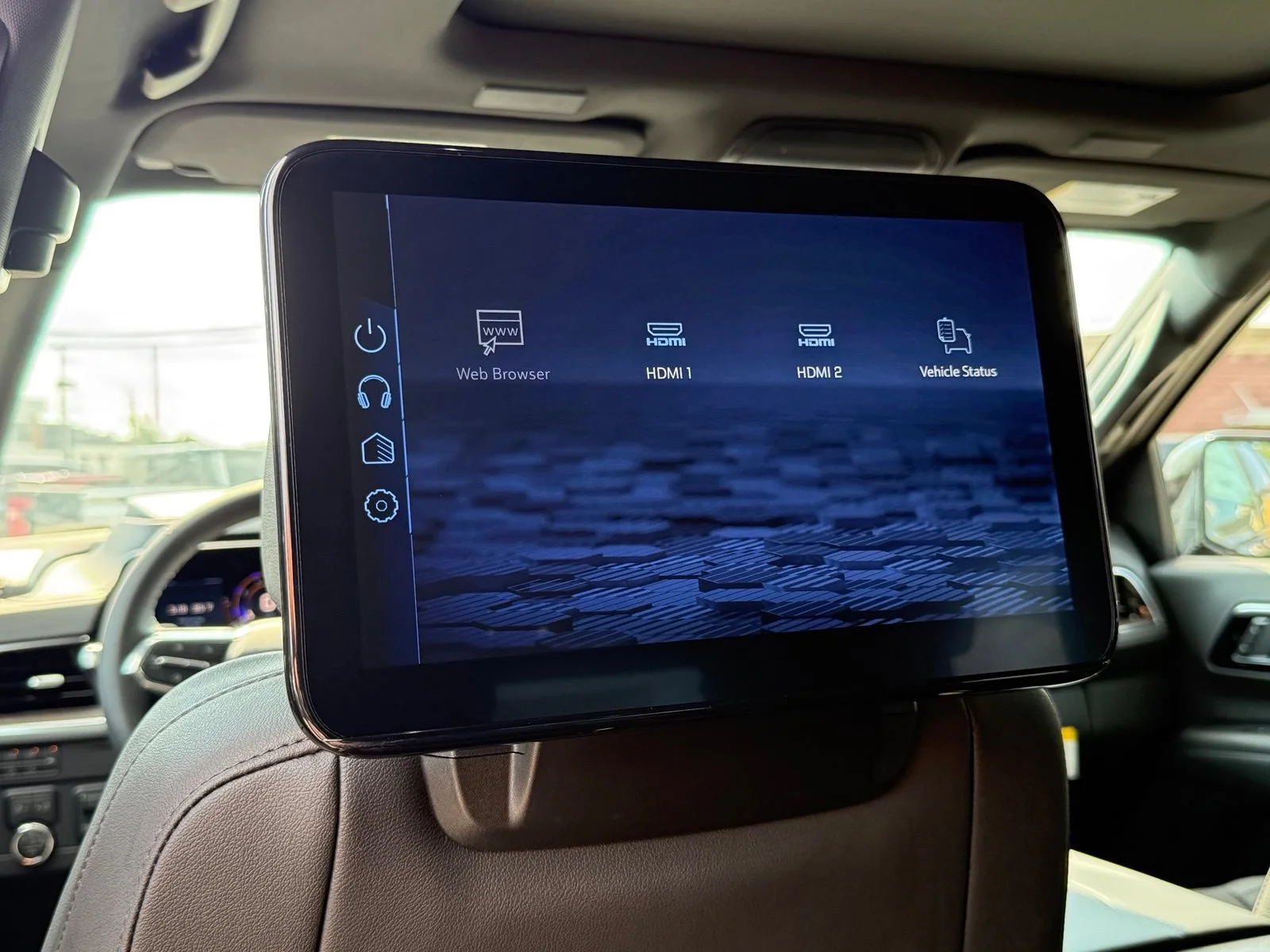 2026 Chevrolet Tahoe Z71 - Photo 32