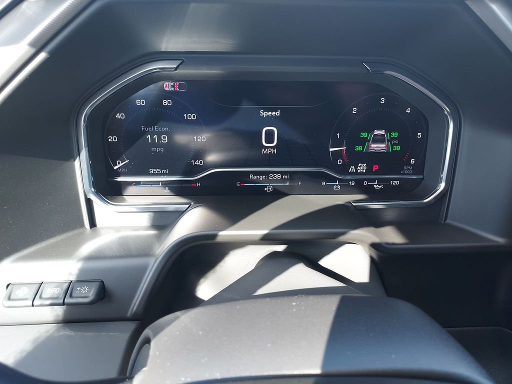 Used 2025 Silver GMC Denali image 23