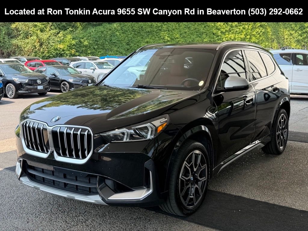 Used 2023 Jet Black BMW xDrive28i image 4