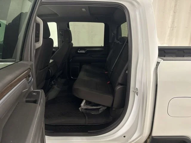 Used 2025 Summit White Chevrolet LT image 12