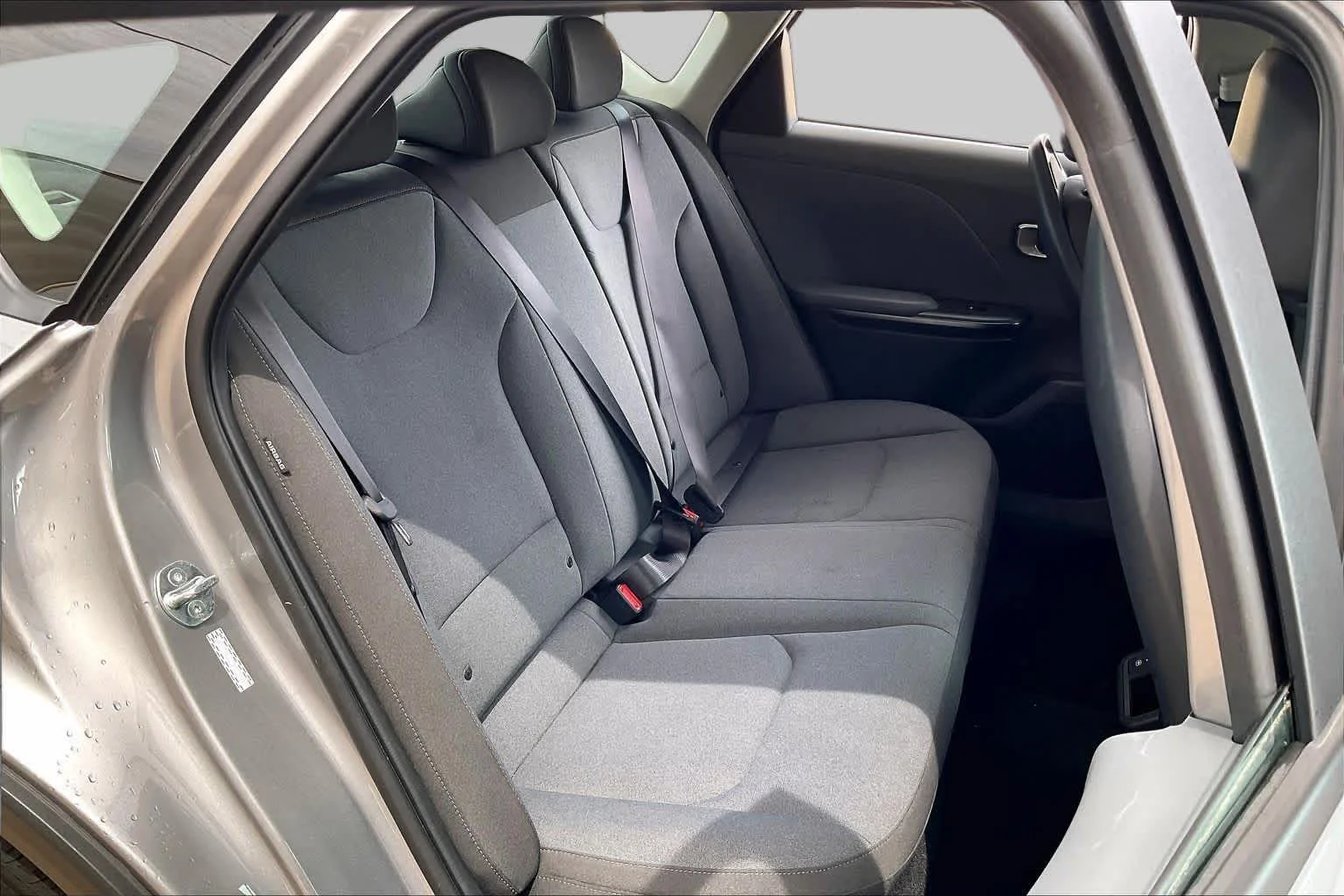 Used 2025 Steel Gray Kia LXS image 17