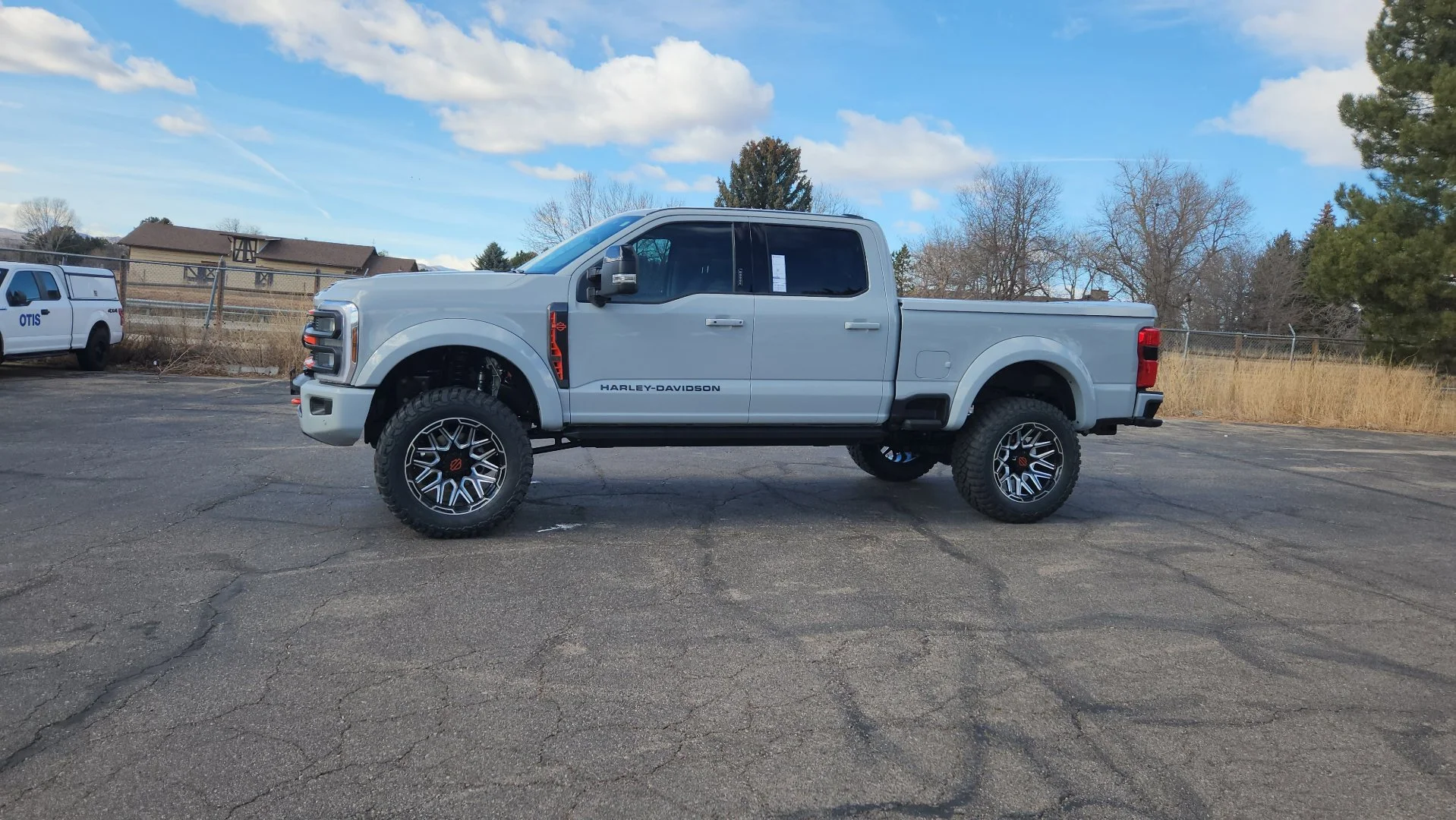 New 2026 Avalanche Ford LARIAT image 5