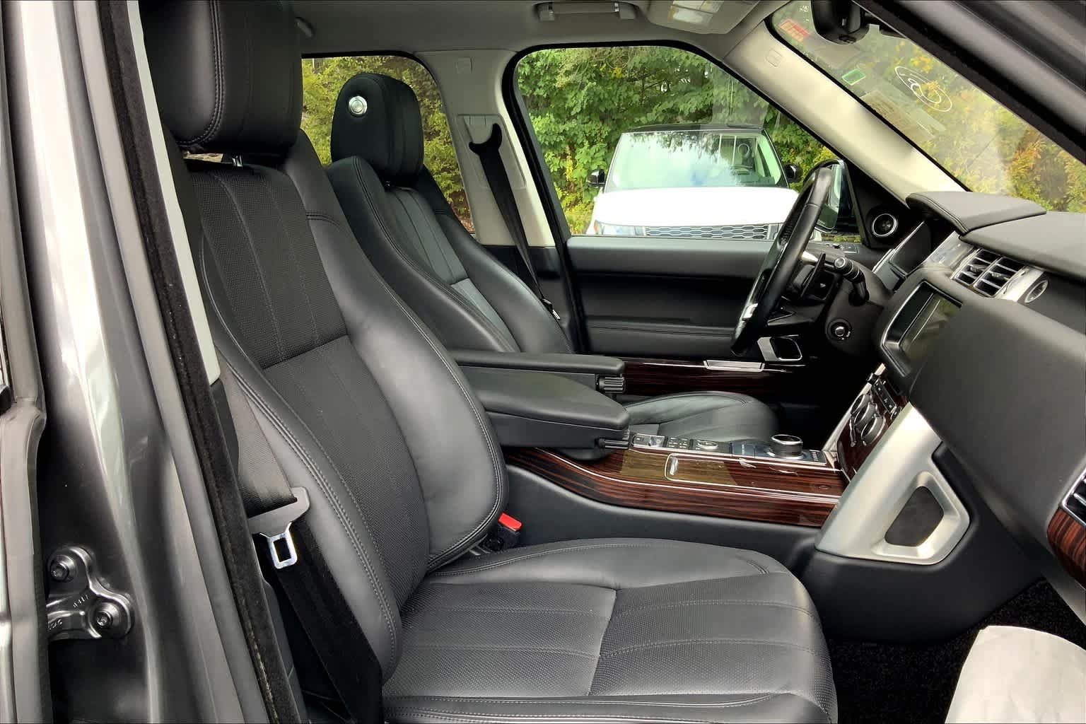 Used 2017 Corris Grey Land Rover  image 7