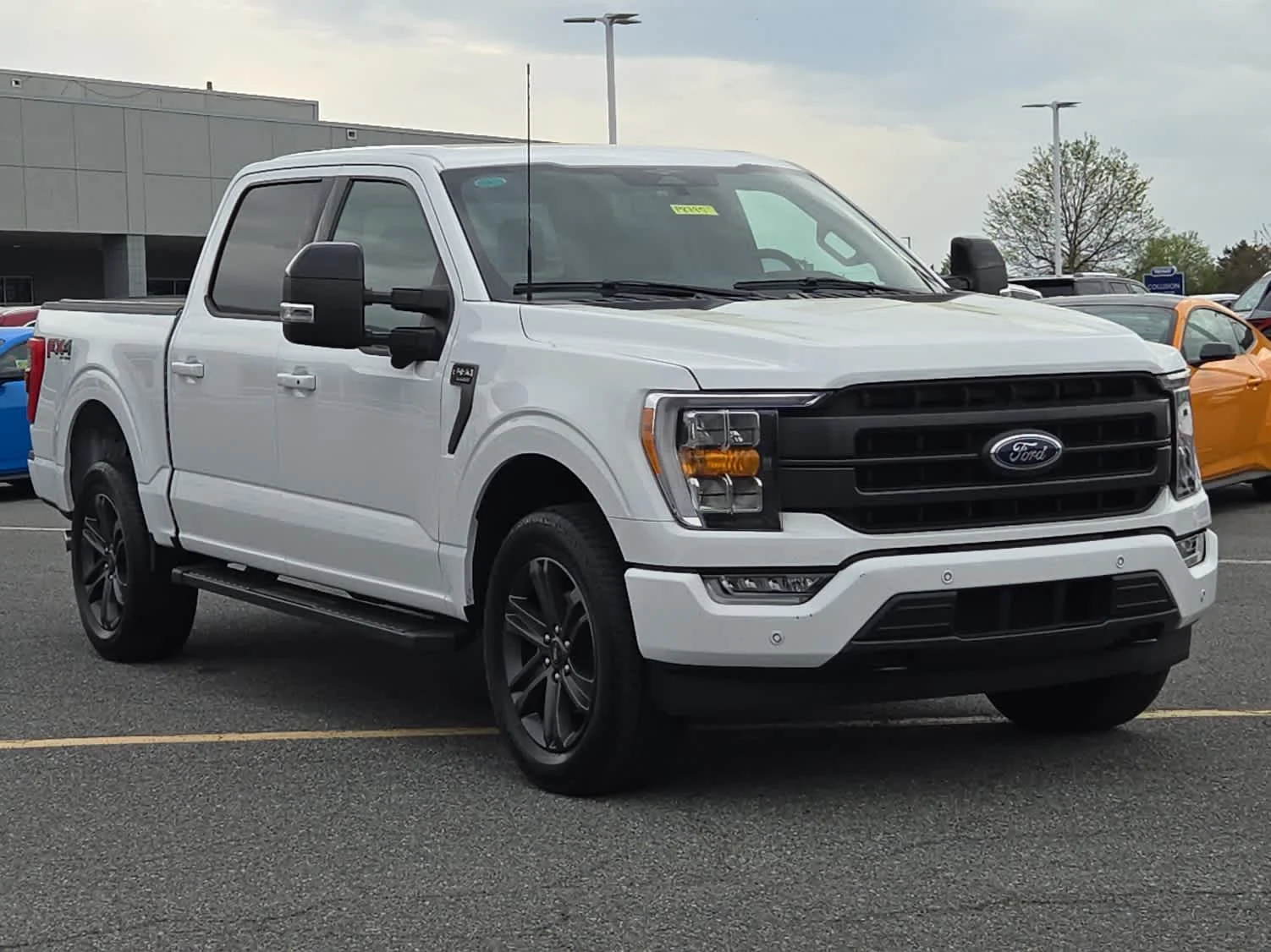 Certified Used 2023 Oxford White Ford LARIAT image 2