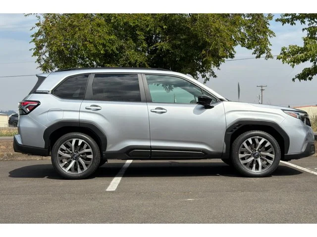 New 2026 ICE SILVER METALLIC Subaru Touring image 3
