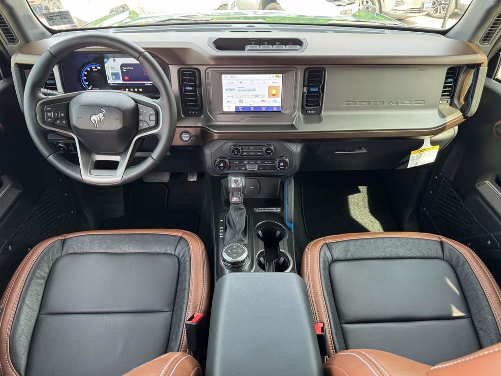 Used 2023 Green Ford Outer Banks image 2