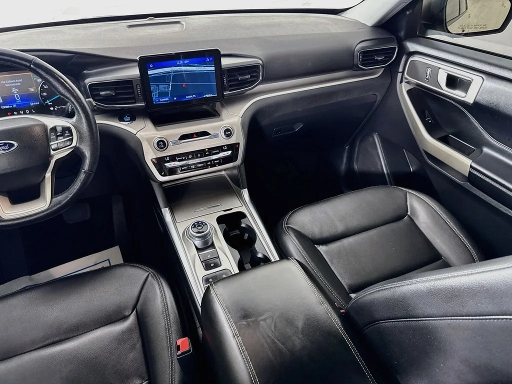 Used 2021 White Metallic Ford XLT image 30