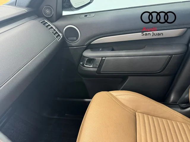 Used 2024 White Land Rover Dynamic SE image 34
