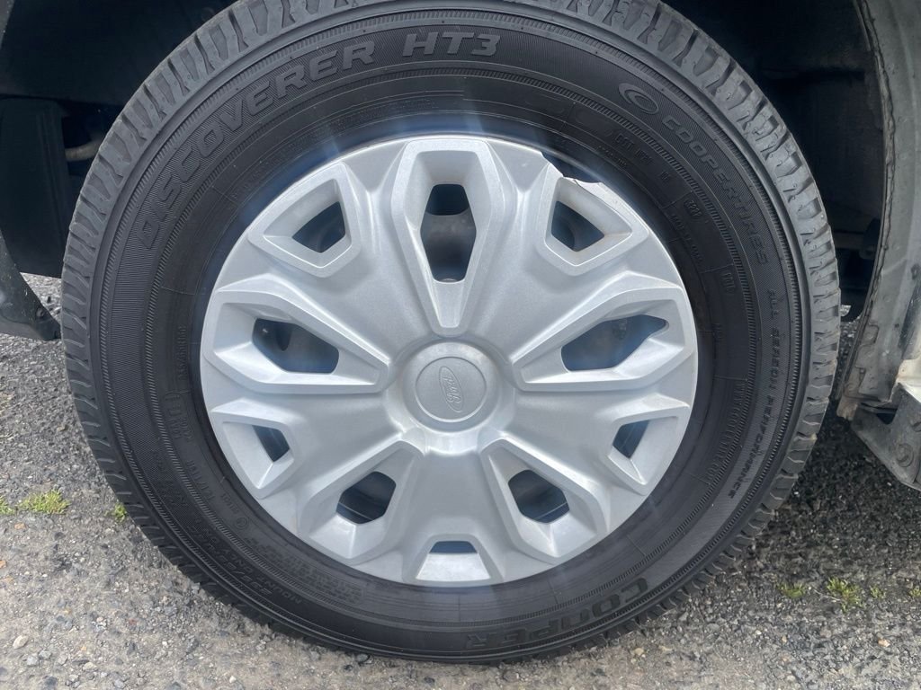Used 2019 Oxford White Ford Base image 22