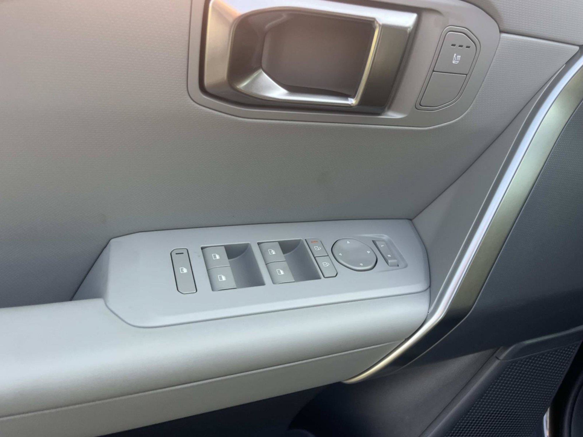 New 2027 Interstellar Gray Kia X-Line S image 22
