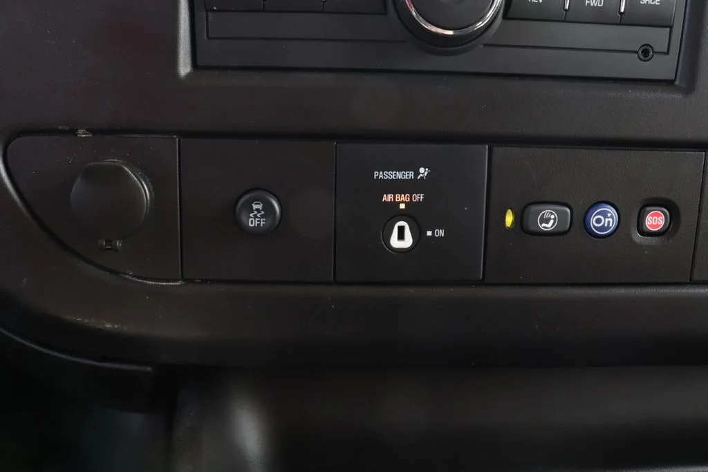 Used 2025 Summit White Chevrolet EXT image 17