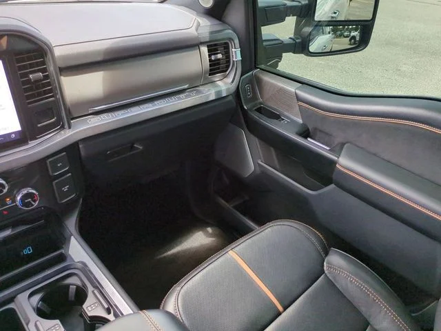 Used 2024 White Metallic Ford Platinum image 17