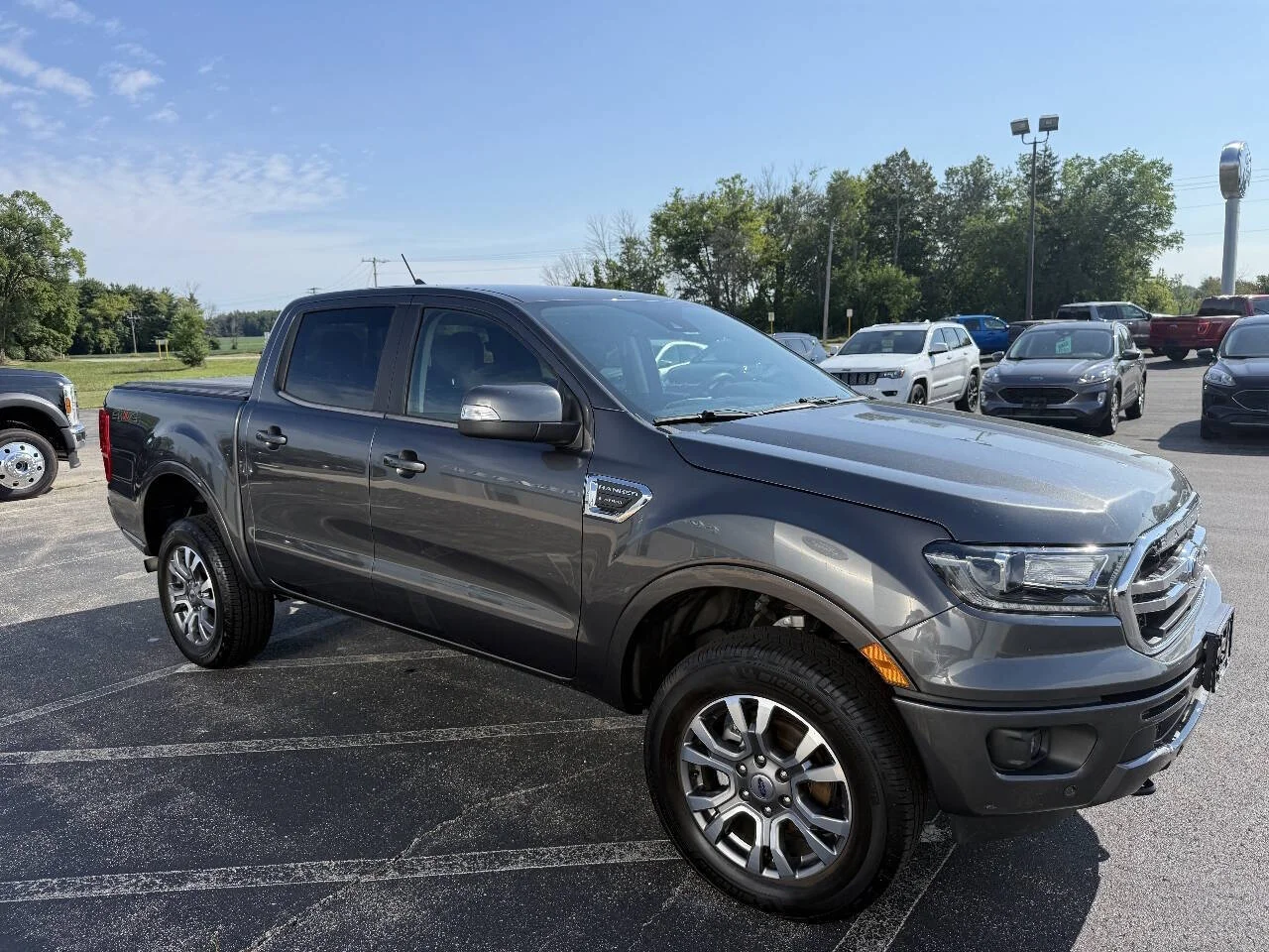 Used 2020 Magnetic Ford Lariat 4x4 4dr SuperCrew 5.1 ft. SB image 3