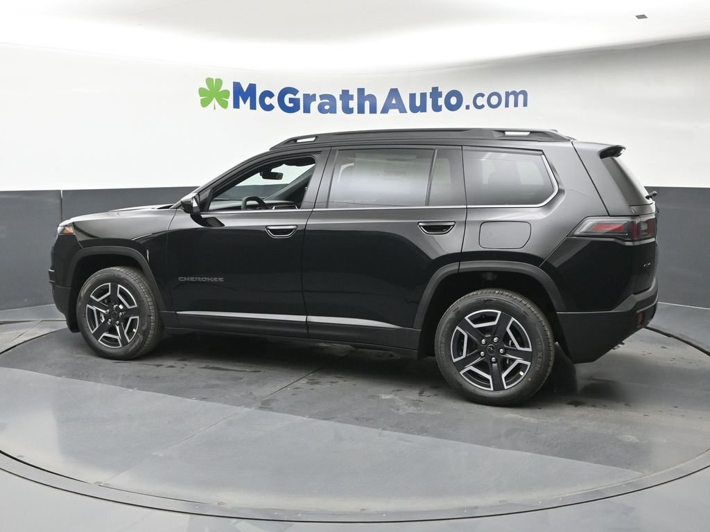 New 2026 Diamond Black Crystal Pearlcoat Jeep Laredo image 18