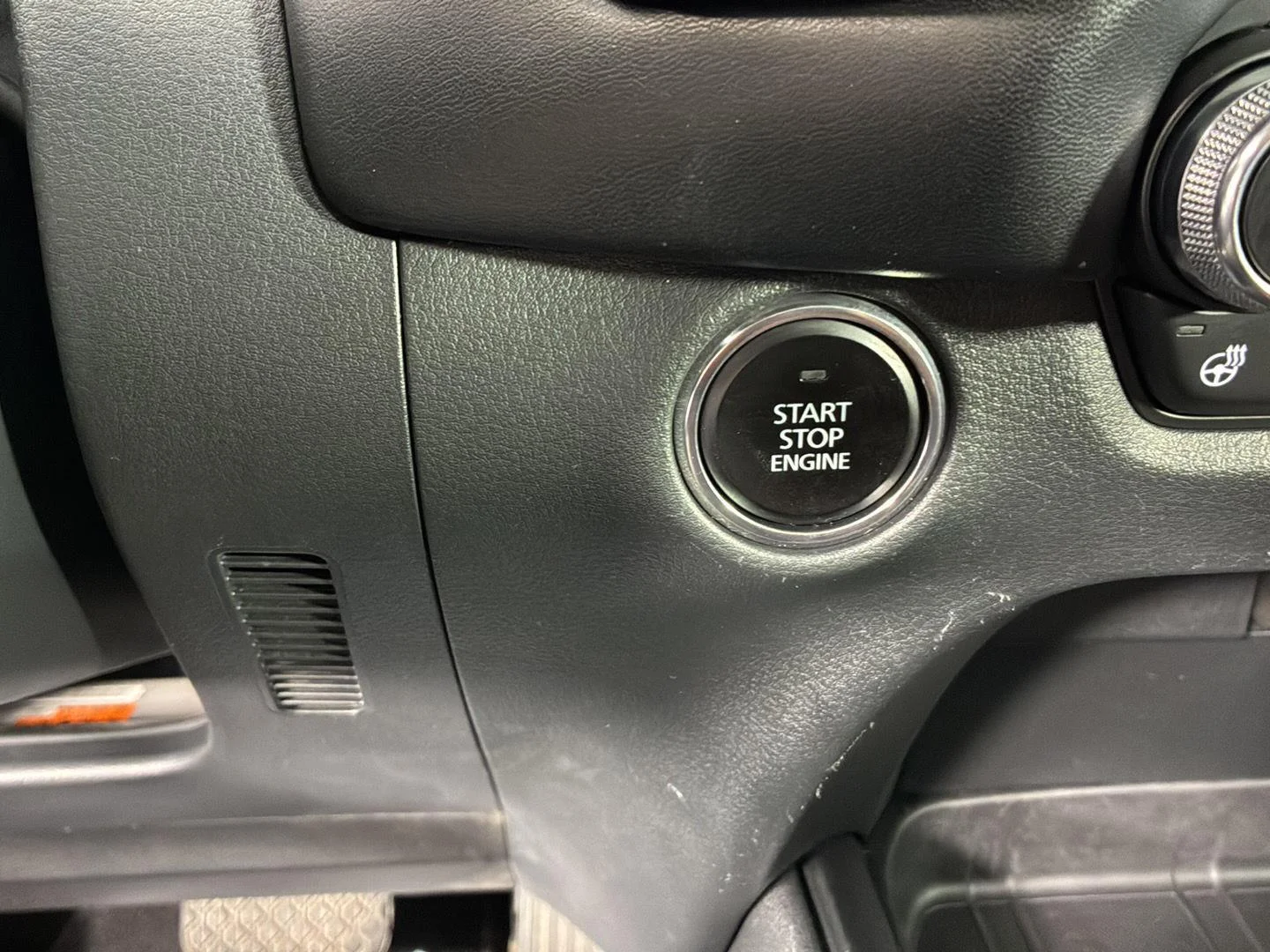 Used 2023 Zircon Sand Metallic Mazda 2.5 Turbo Premium Plus Package image 29