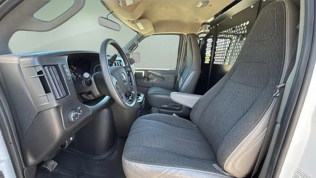 Used 2024 Summit White GMC Work Van image 19