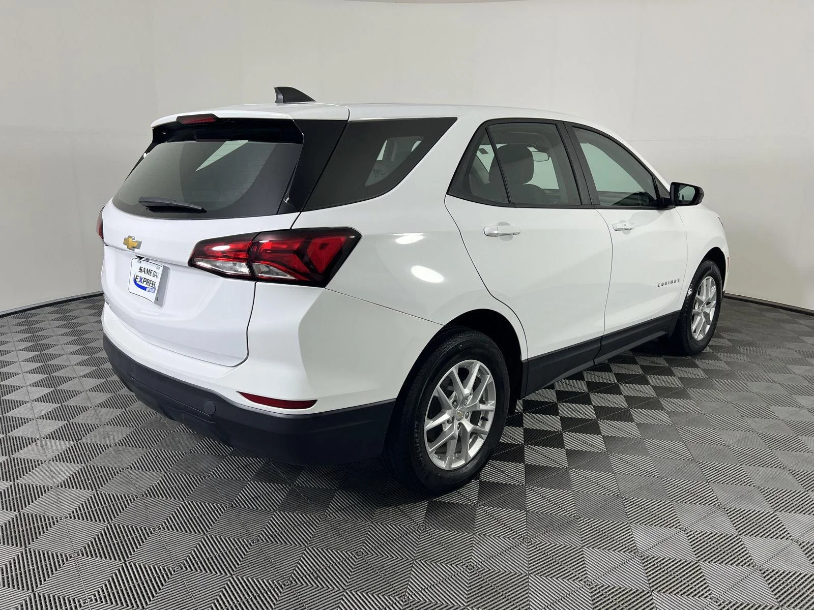 Used 2024 Summit White Chevrolet LS image 21