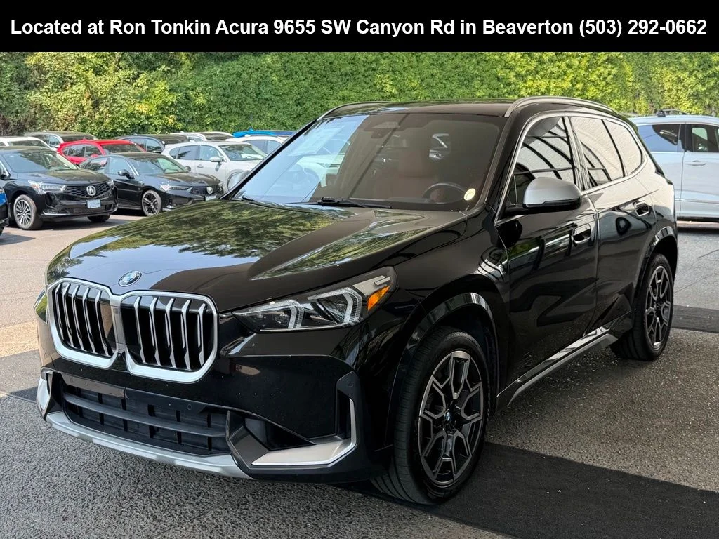 Used 2023 Jet Black BMW xDrive28i image 4