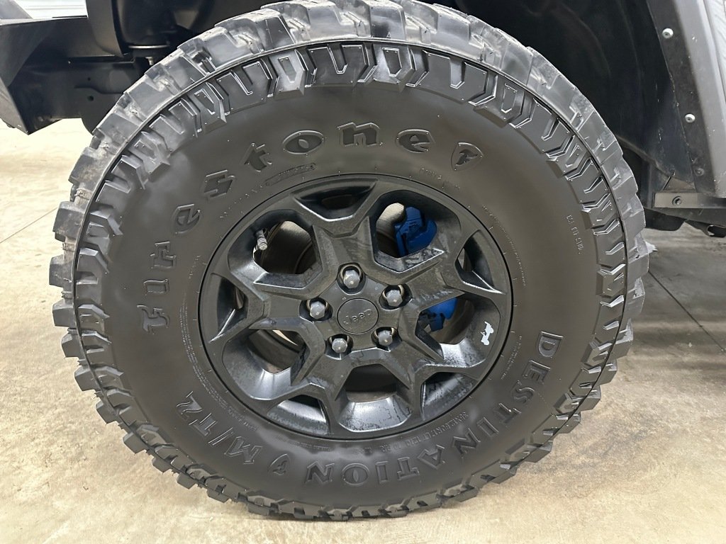 Certified Used 2023 Granite Crystal Metallic Clear Coat Jeep Willys image 31