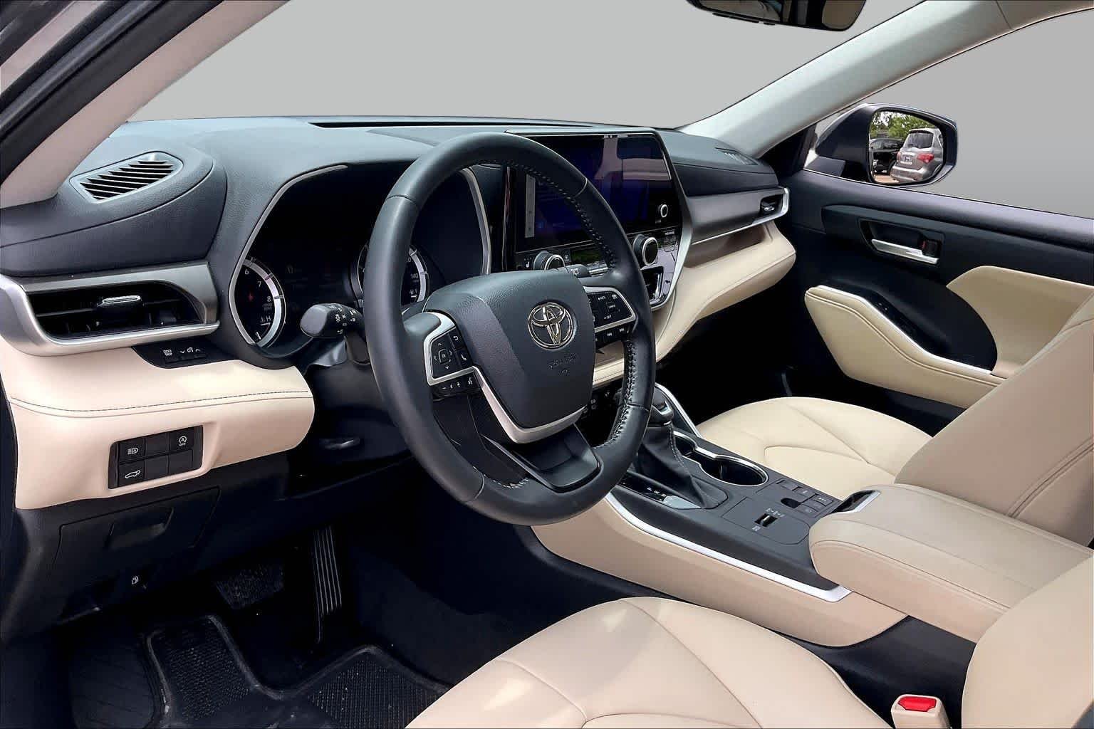 Used 2023 Magnetic Gray Metallic Toyota XLE image 15