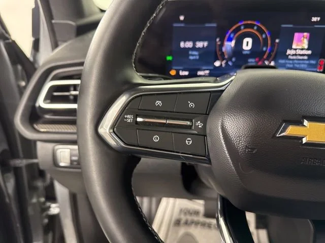 Used 2025 Sterling Gray Metallic Chevrolet High Country image 35