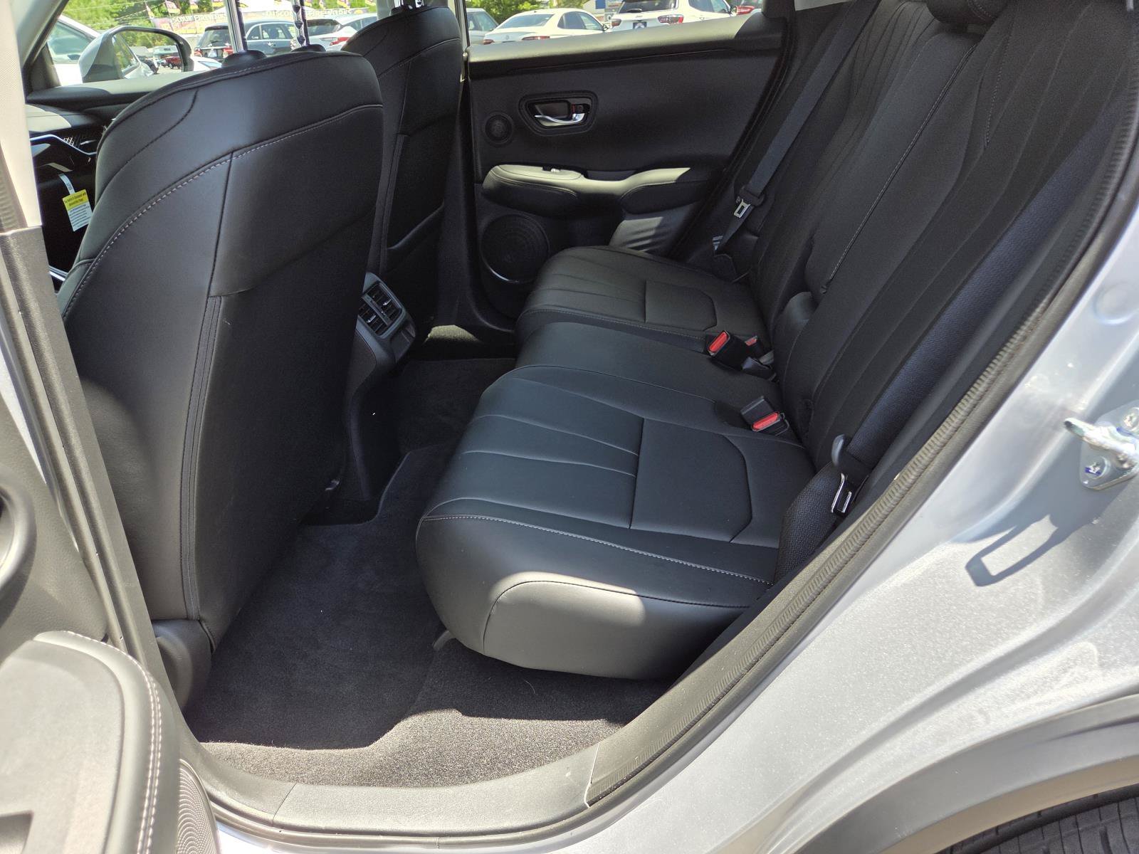 2025 Acura ADX Base - Photo 13