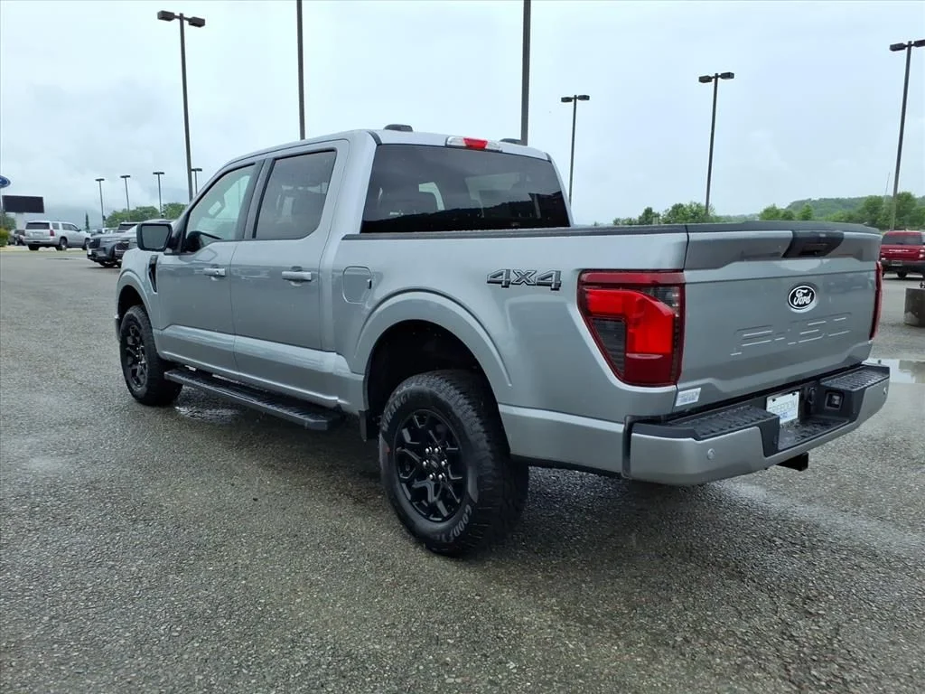 New 2026 Silver Ford XLT image 3