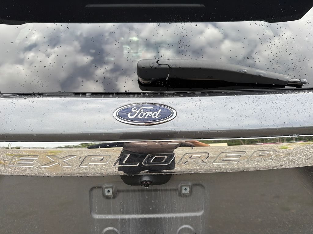 Used 2022 Gray Ford XLT image 17