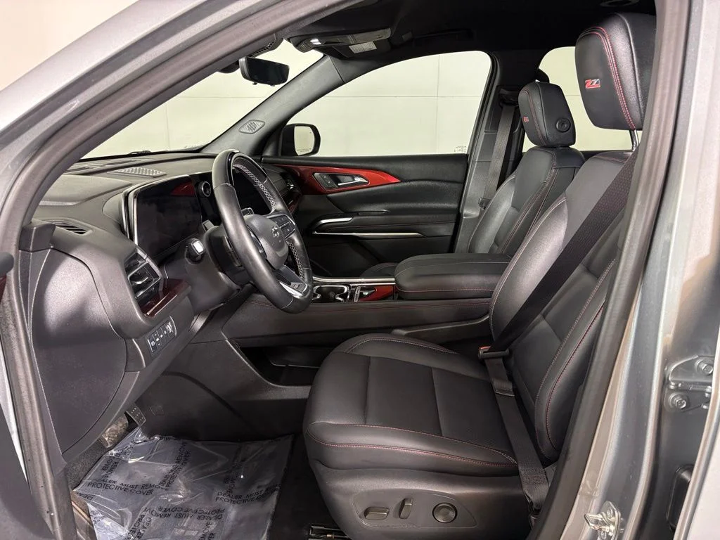 Used 2024 Gray Chevrolet Z71 image 18