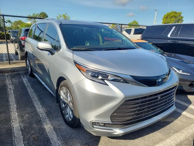 Used 2024 Silver Toyota Platinum image 2