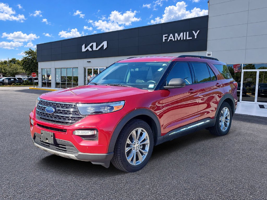 Used 2021 Red Metallic Ford XLT image 3