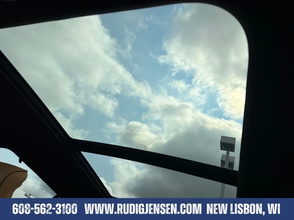 Used 2023 Gray Jeep Summit Reserve image 21