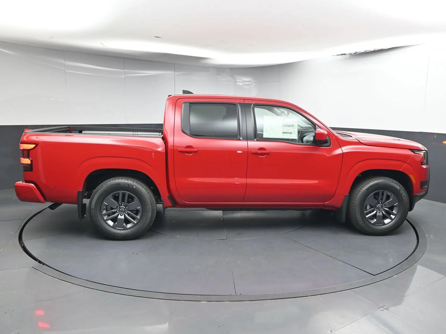 2026 Nissan Frontier SV - Photo 8