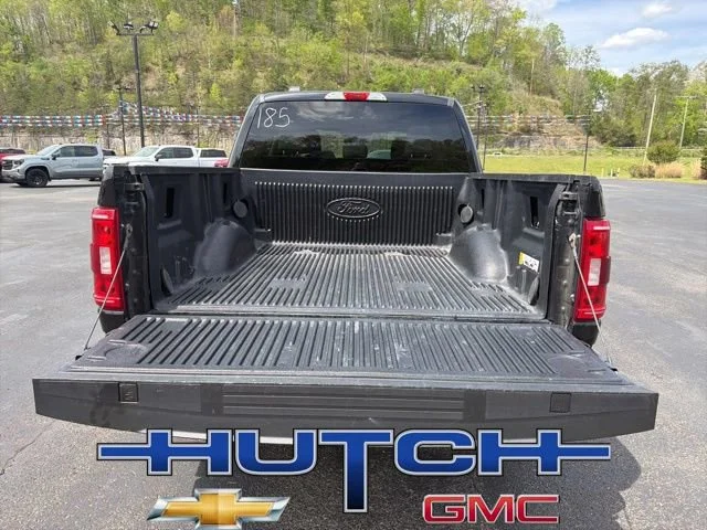 Used 2023 Black Ford XLT image 16