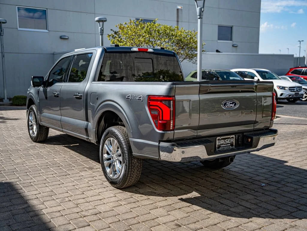 Used 2024 Gray Ford Lariat image 7
