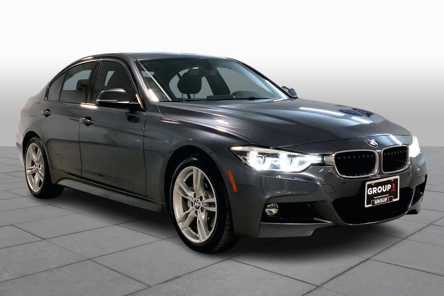 Used 2018 BMW 3 Series 330i with VIN WBA8D9G52JNU66625 for sale in Merriam, KS
