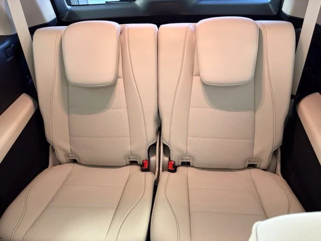 Used 2024 White Mercedes-Benz GLS 450 image 45