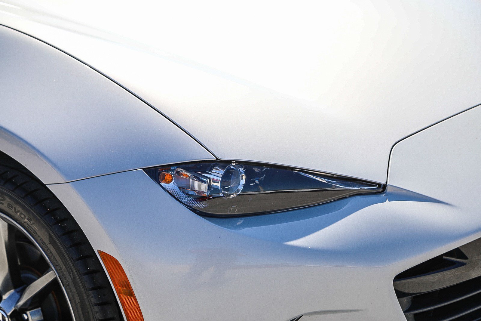 Used 2016 Ceramic Metallic Mazda Grand Touring image 7