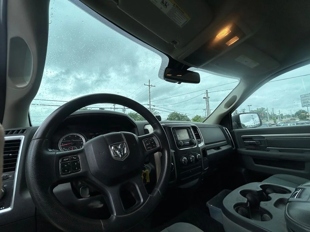 Used 2014 White Ram SLT image 13