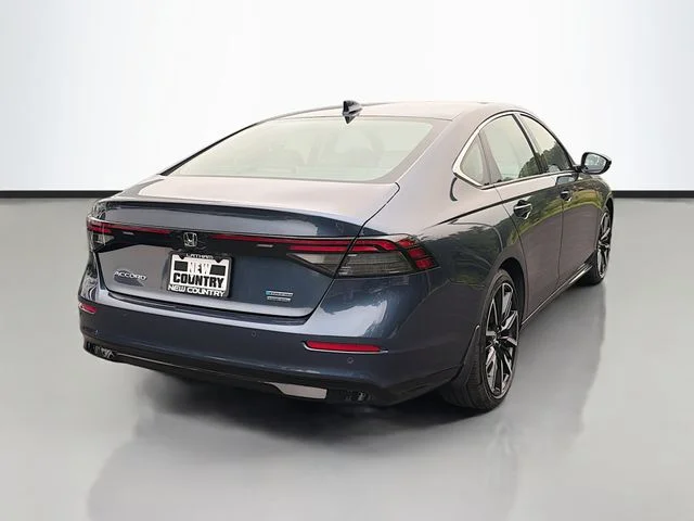 Used 2025  Honda Touring image 6