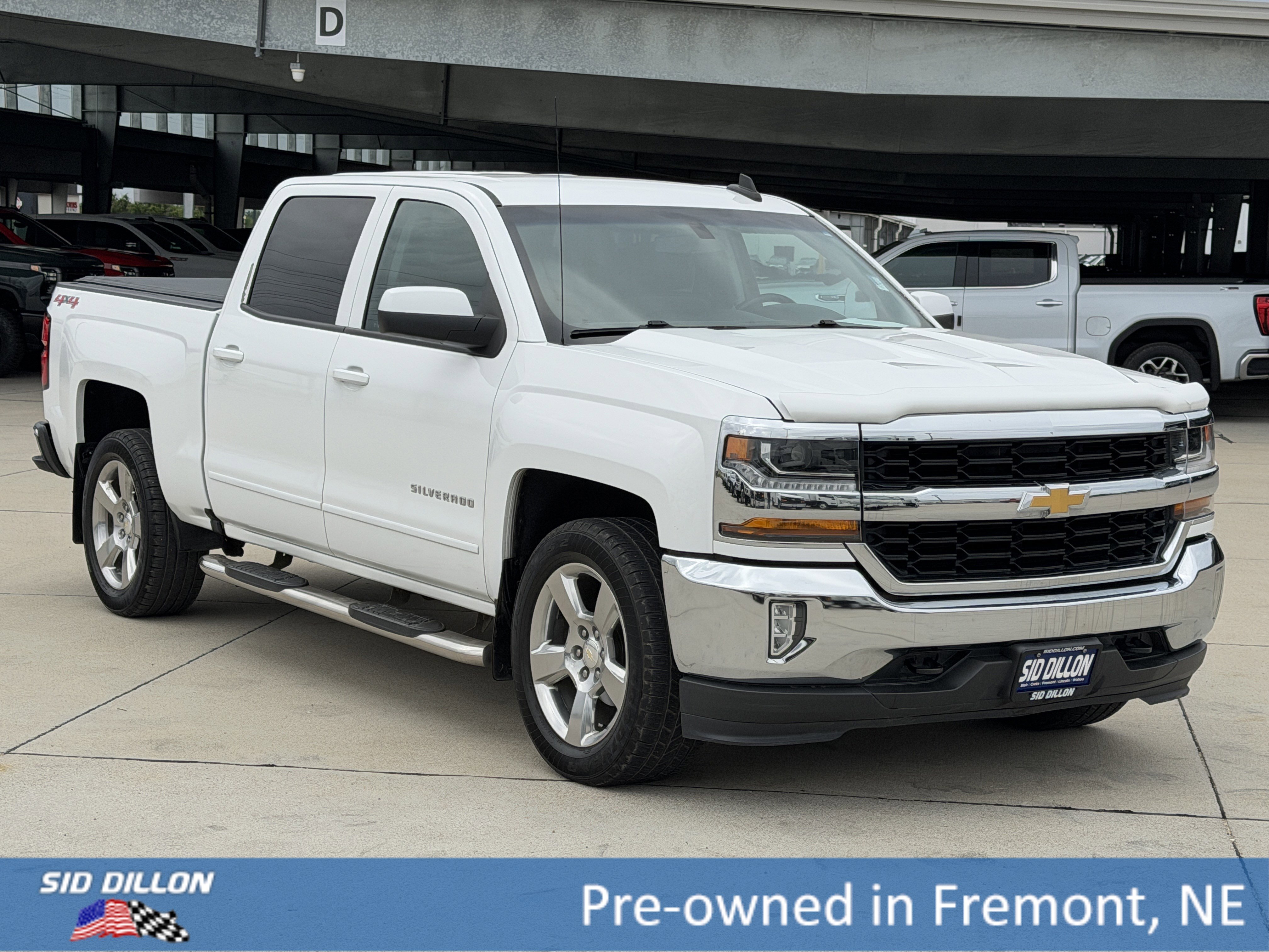 Used 2017 Chevrolet Silverado 1500 LT with VIN 3GCUKREC3HG240430 for sale in Fremont, NE