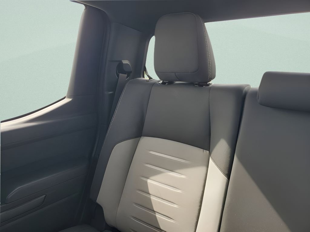 2025 Toyota Tacoma TRD Sport - Photo 12