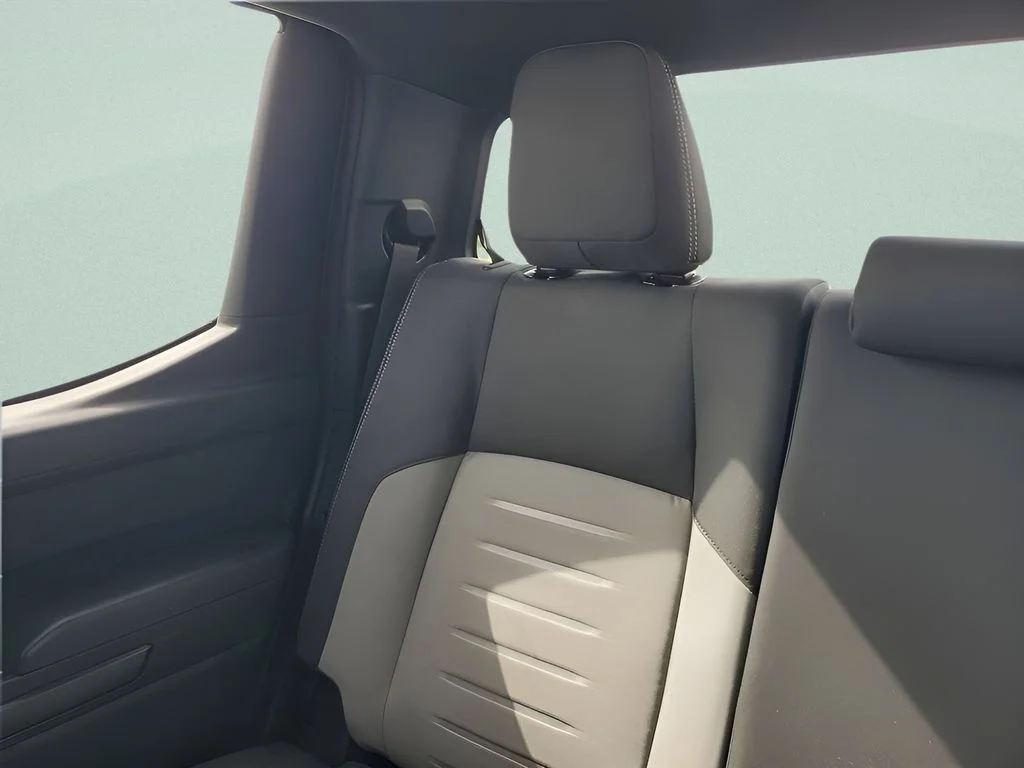 2025 Toyota Tacoma TRD Sport - Photo 12