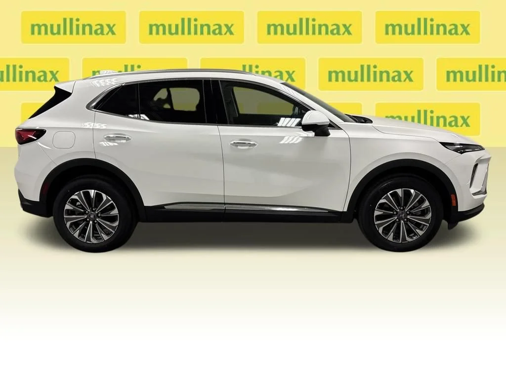 New 2026 Summit White Buick Preferred image 19