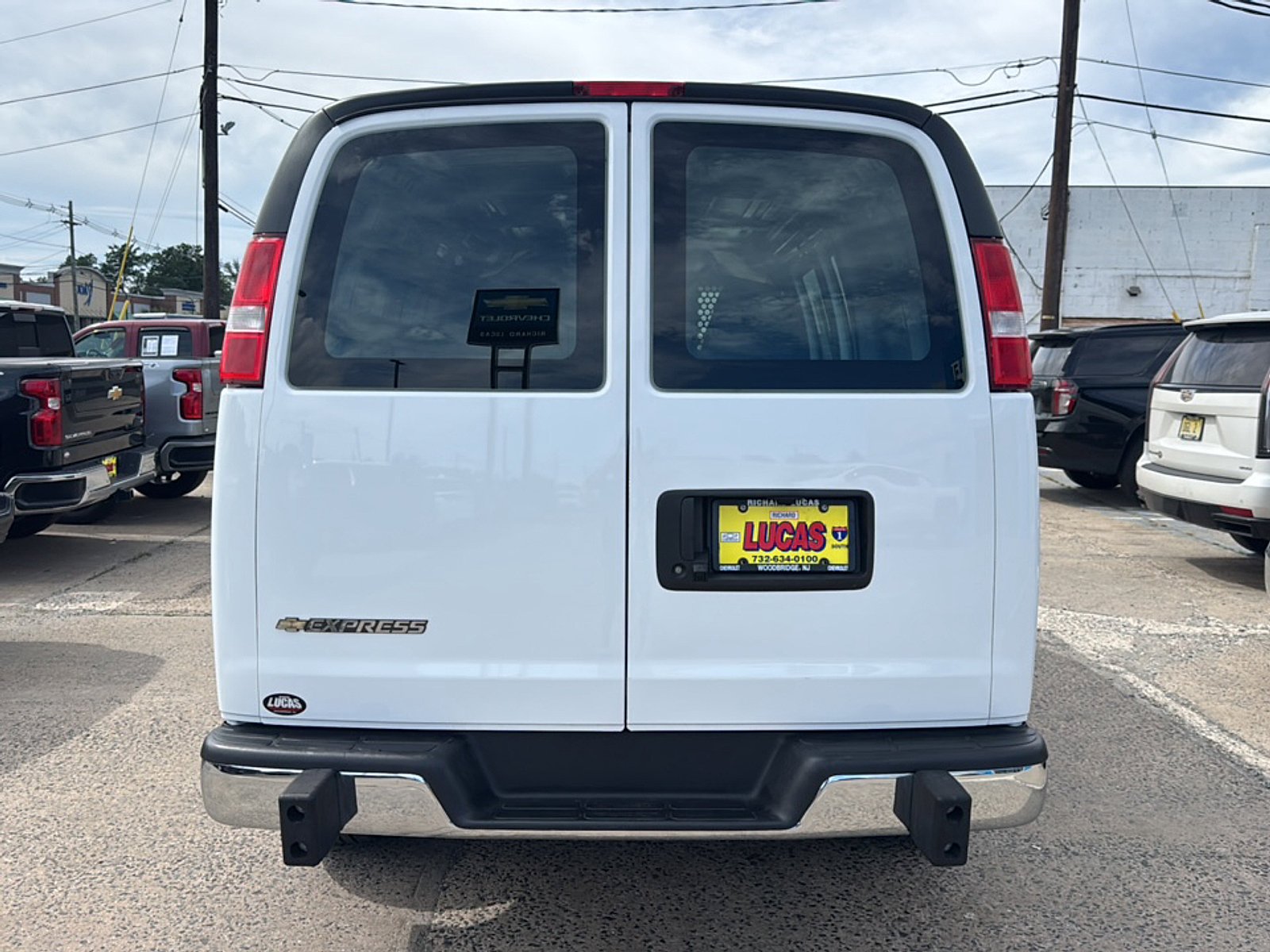 2025 Chevrolet Express Cargo Work Van - Photo 6