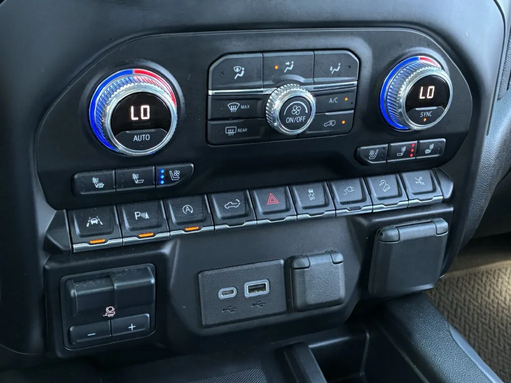 Used 2021 HUNTER METALLIC GMC Denali image 29