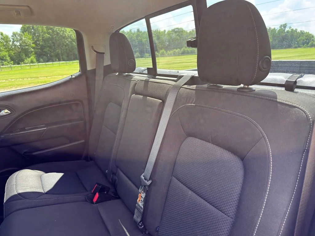 Used 2021 White Chevrolet LT image 31