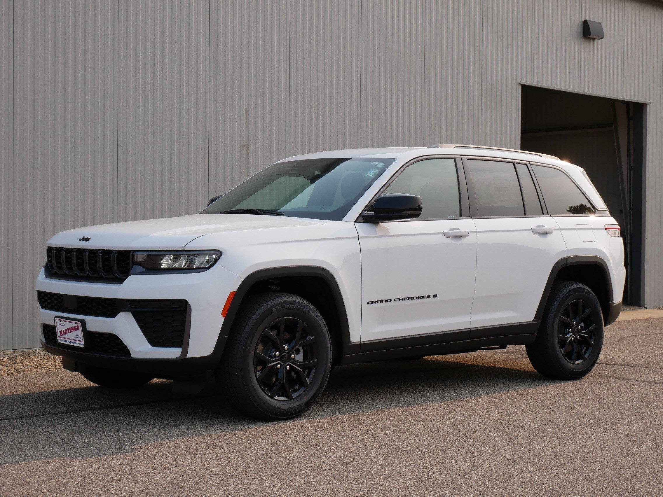 New 2026 Bright White Clearcoat Jeep Laredo Altitude image 15