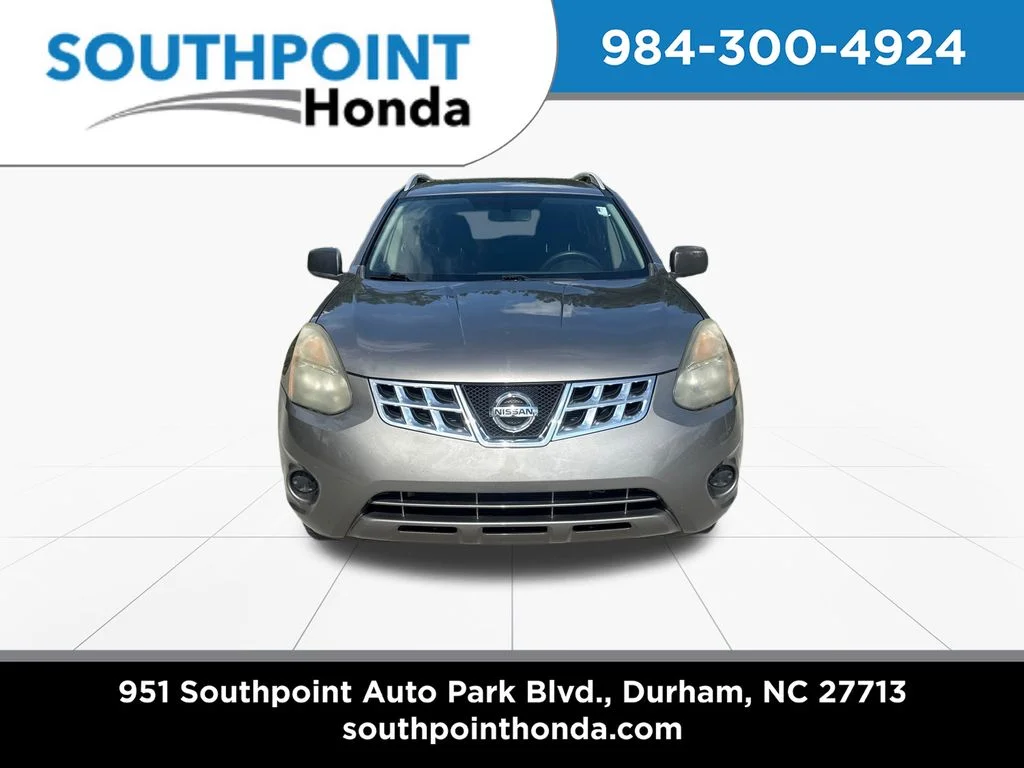 Used 2014 Platinum Graphite Nissan S image 2